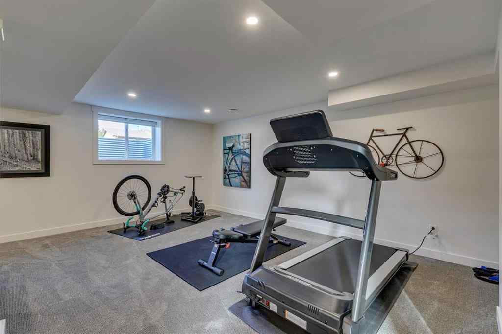 MLS® A2264258 - 419 Parkview Crescent SE in Parkland Calgary, Residential