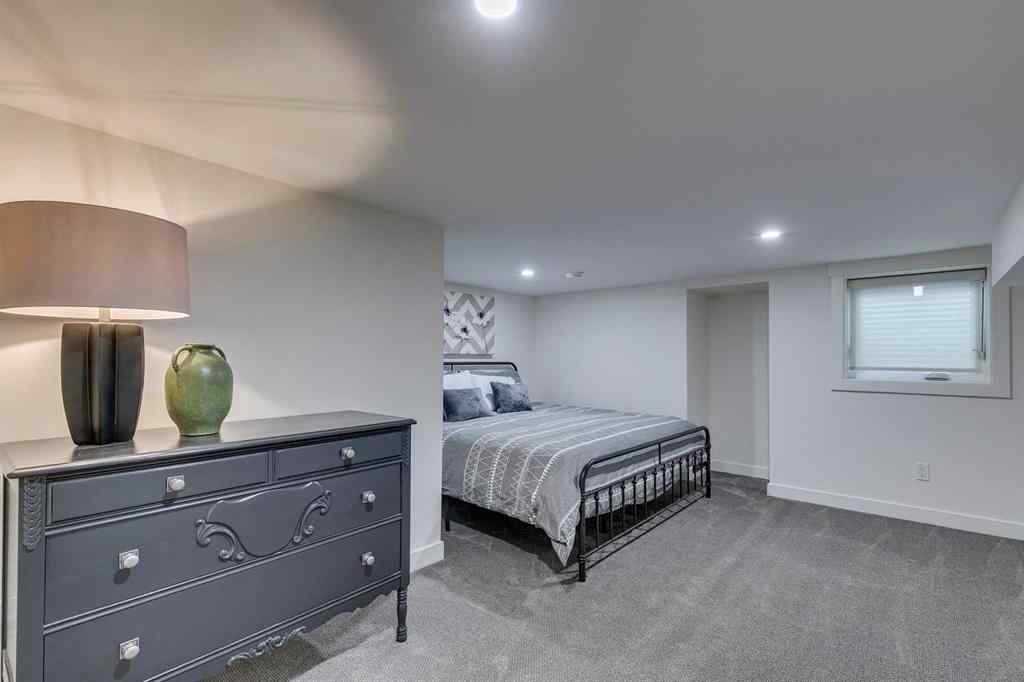 MLS® A2264258 - 419 Parkview Crescent SE in Parkland Calgary, Residential