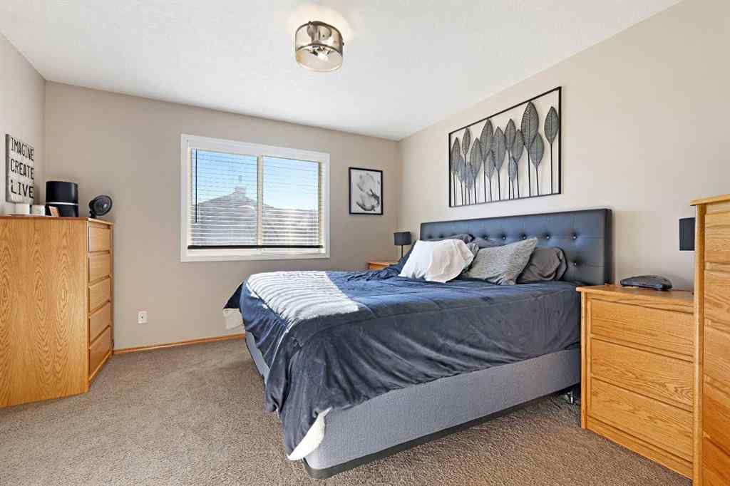 MLS® A2264260 - 68 Douglas Glen Crescent SE in Douglasdale/Glen Calgary, Residential