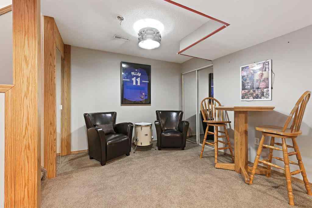 MLS® A2264260 - 68 Douglas Glen Crescent SE in Douglasdale/Glen Calgary, Residential