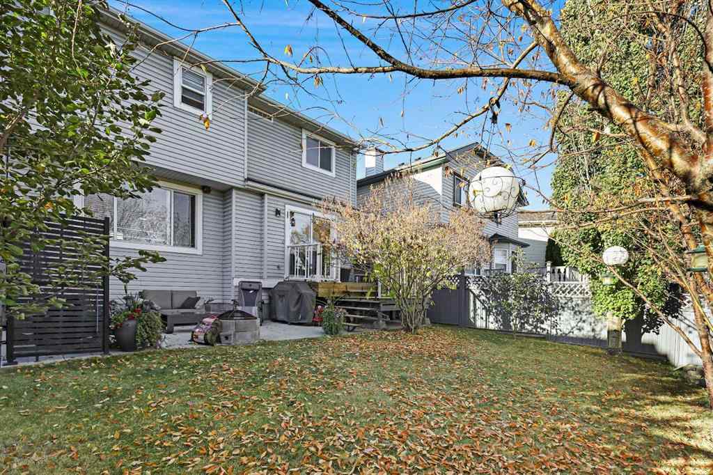 MLS® A2264260 - 68 Douglas Glen Crescent SE in Douglasdale/Glen Calgary, Residential