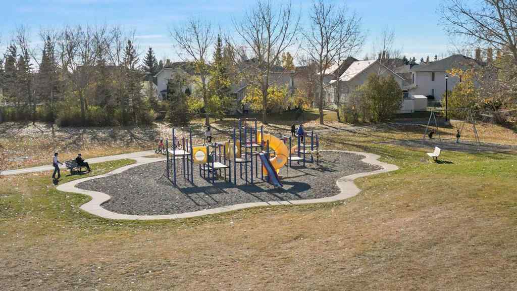 MLS® A2264260 - 68 Douglas Glen Crescent SE in Douglasdale/Glen Calgary, Residential