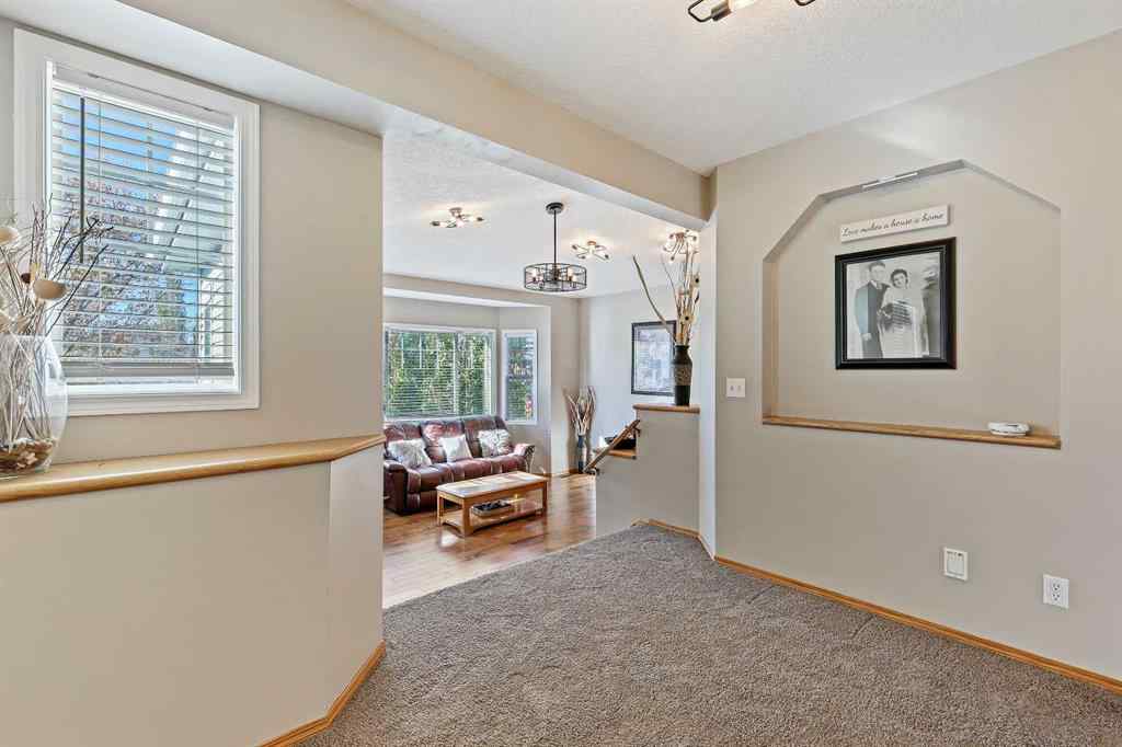 MLS® A2264260 - 68 Douglas Glen Crescent SE in Douglasdale/Glen Calgary, Residential