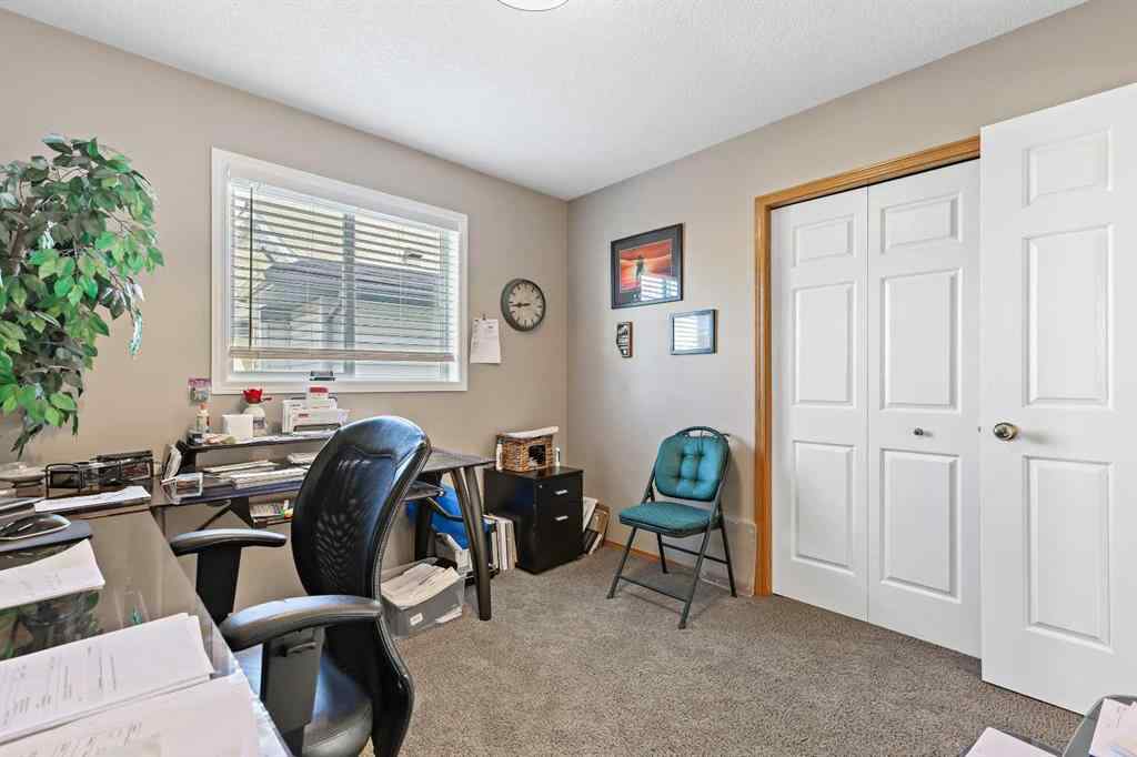 MLS® A2264260 - 68 Douglas Glen Crescent SE in Douglasdale/Glen Calgary, Residential