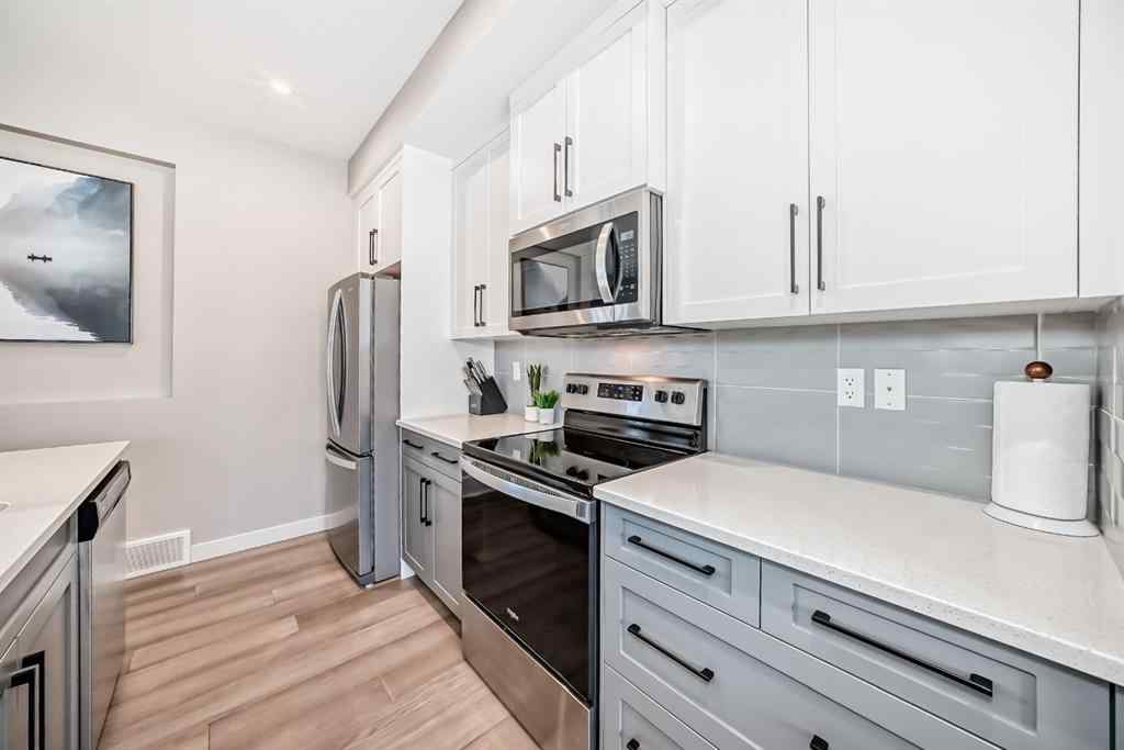 MLS® A2264261 - 386 Sundown Road  in Sunset Ridge Cochrane, Residential