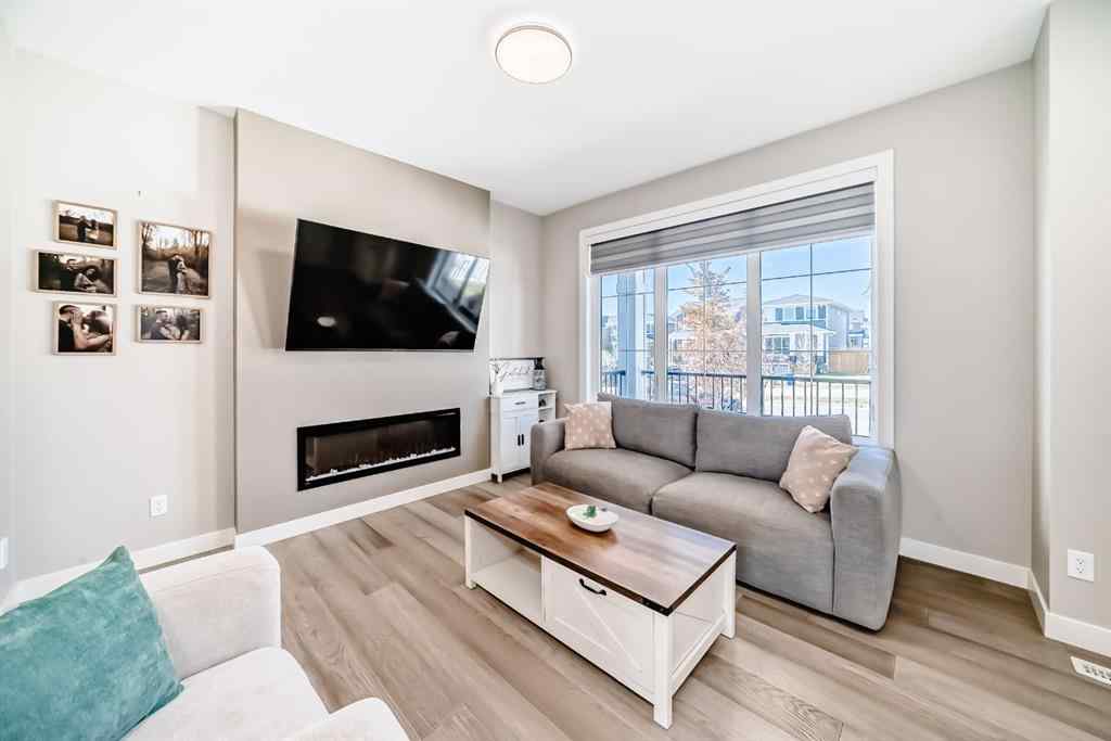 MLS® A2264261 - 386 Sundown Road  in Sunset Ridge Cochrane, Residential