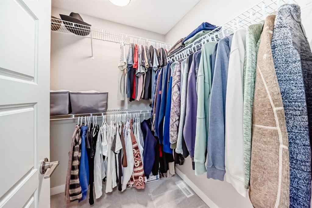 MLS® A2264261 - 386 Sundown Road  in Sunset Ridge Cochrane, Residential