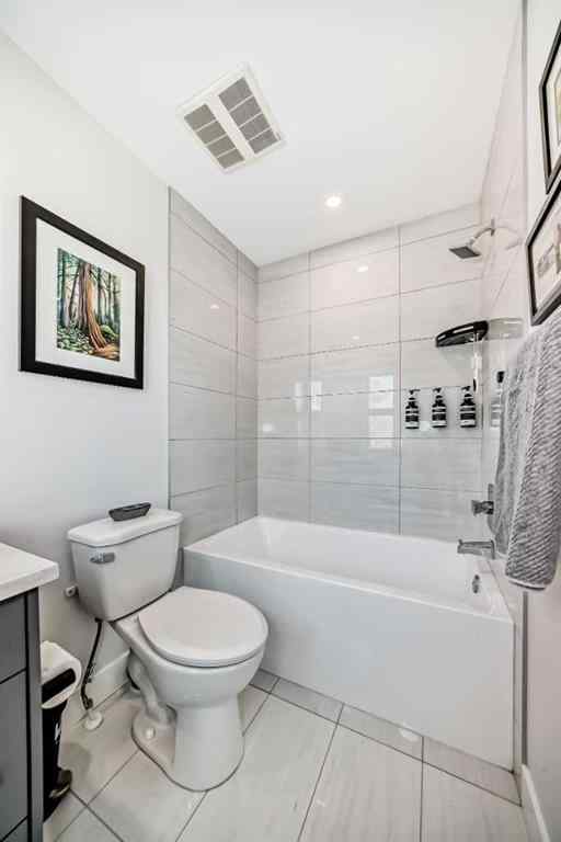 MLS® A2264262 - 3211 16 Street SW in South Calgary Calgary, Residential