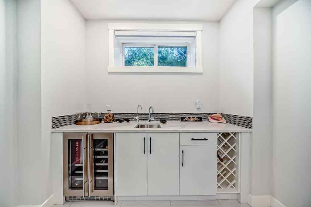 MLS® A2264262 - 3211 16 Street SW in South Calgary Calgary, Residential