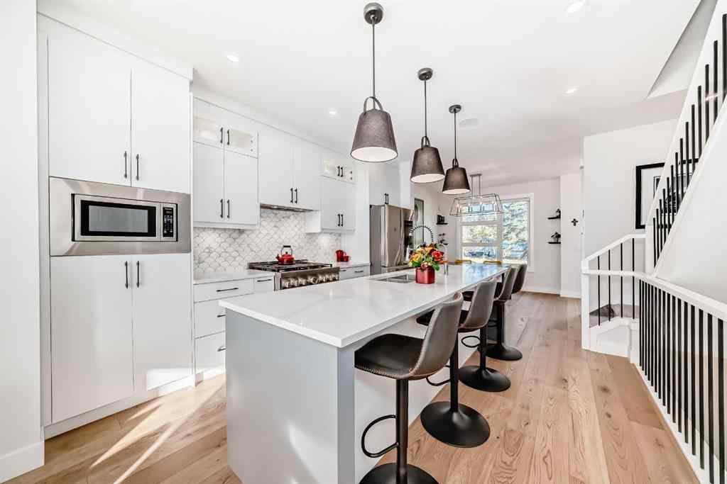 MLS® A2264262 - 3211 16 Street SW in South Calgary Calgary, Residential