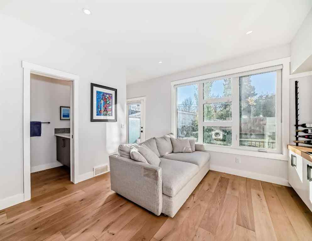 MLS® A2264262 - 3211 16 Street SW in South Calgary Calgary, Residential