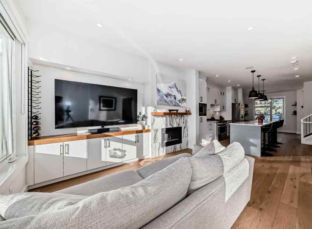 MLS® A2264262 - 3211 16 Street SW in South Calgary Calgary, Residential