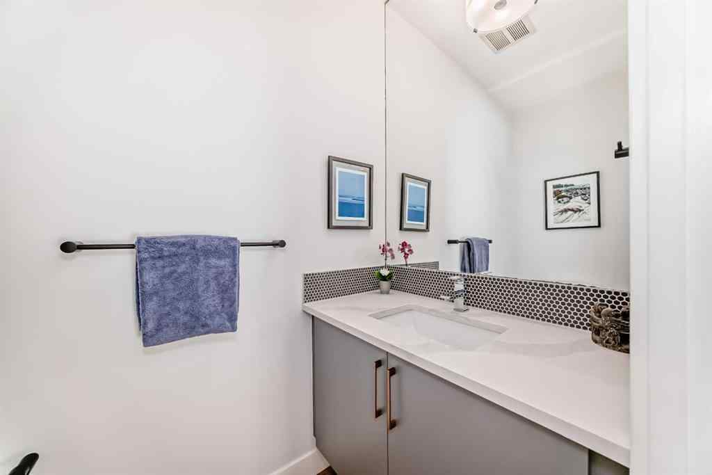 MLS® A2264262 - 3211 16 Street SW in South Calgary Calgary, Residential