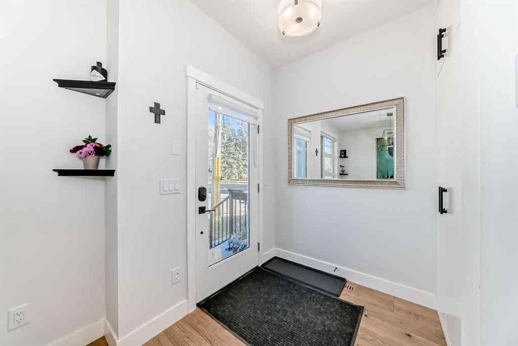 MLS® A2264262 - 3211 16 Street SW in South Calgary Calgary, Residential