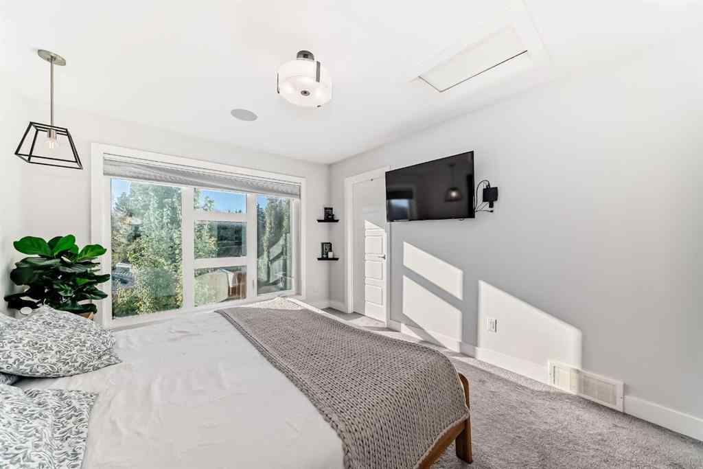 MLS® A2264262 - 3211 16 Street SW in South Calgary Calgary, Residential