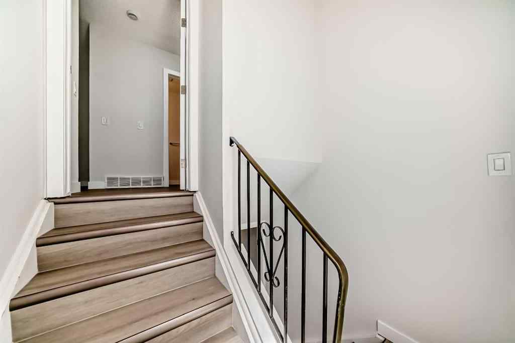 MLS® A2264272 - 6044 17A Street SE in Ogden Calgary, Residential