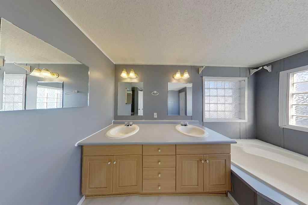 MLS® A2264279 - Unit #20 812 6 Avenue SW in NONE Slave Lake, Mobile