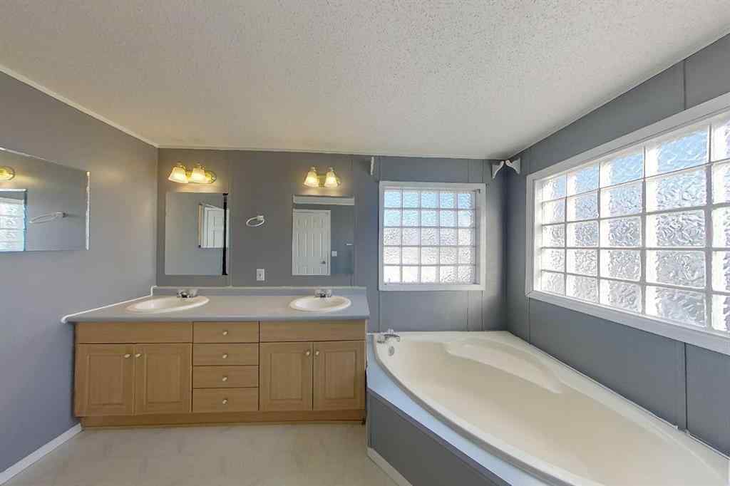 MLS® A2264279 - Unit #20 812 6 Avenue SW in NONE Slave Lake, Mobile