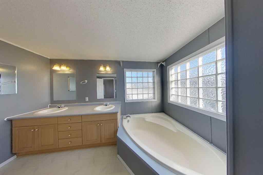 MLS® A2264279 - Unit #20 812 6 Avenue SW in NONE Slave Lake, Mobile