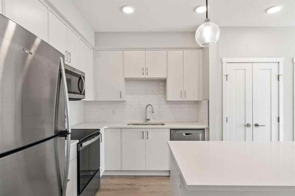 MLS® A2264280 - Unit #302 660 Shawnee Square SW in Shawnee Slopes Calgary, Residential