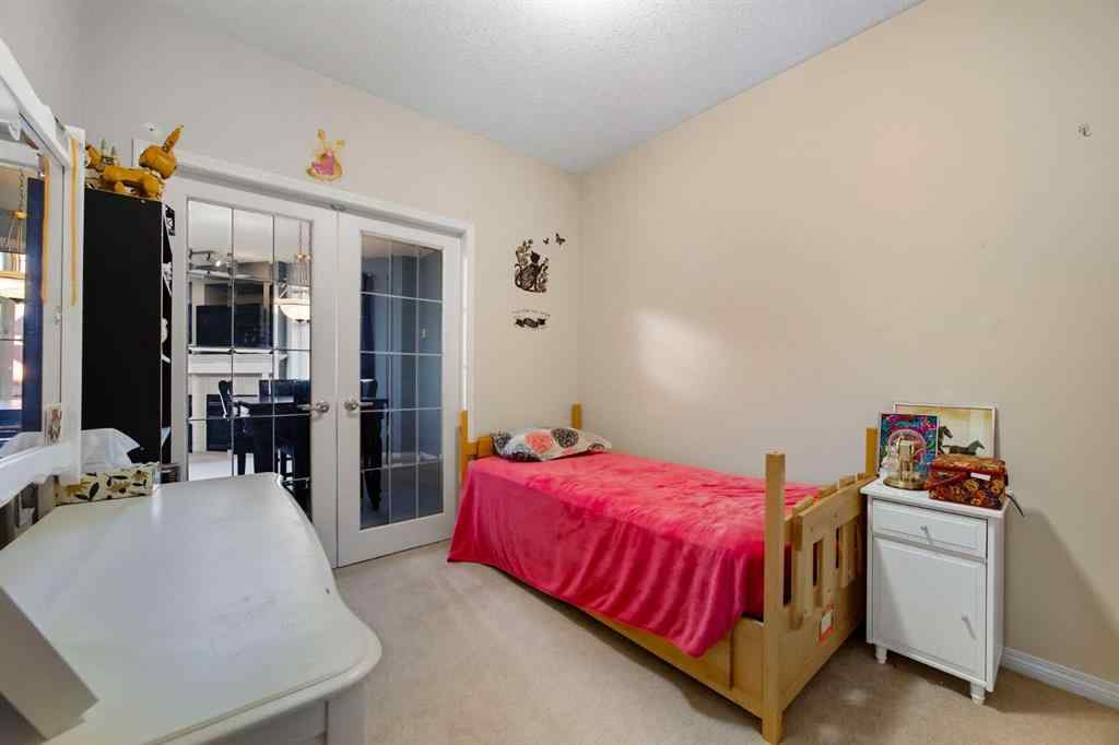 MLS® A2264285 - Unit #1320 1320 Lake Fraser Green SE in Lake Bonavista Calgary, Residential