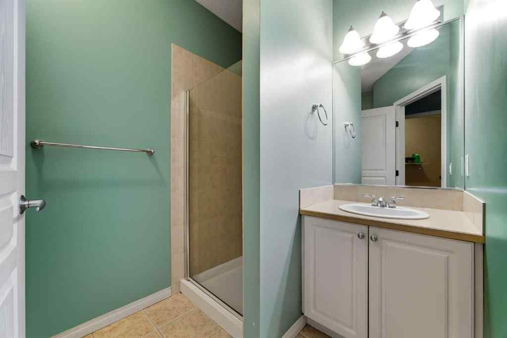 MLS® A2264285 - Unit #1320 1320 Lake Fraser Green SE in Lake Bonavista Calgary, Residential