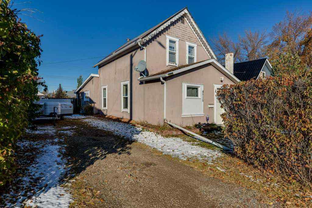 MLS® A2264289 - 4515 50 Avenue  in South Innisfail Innisfail, Residential