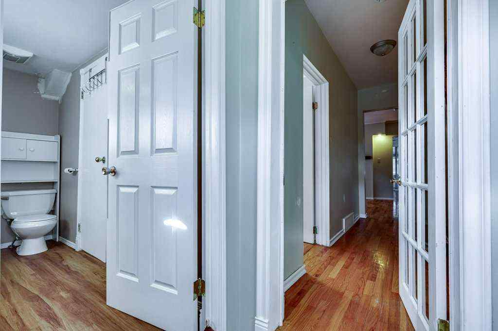 MLS® A2264289 - 4515 50 Avenue  in South Innisfail Innisfail, Residential