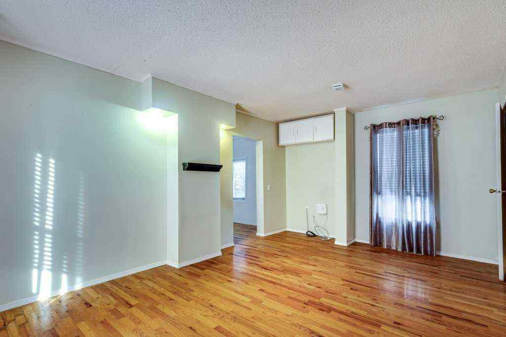 MLS® A2264289 - 4515 50 Avenue  in South Innisfail Innisfail, Residential