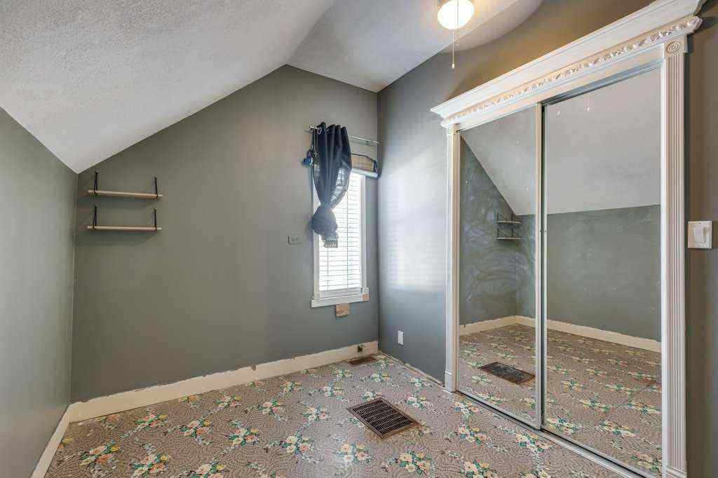 MLS® A2264289 - 4515 50 Avenue  in South Innisfail Innisfail, Residential