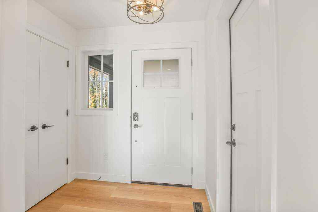 MLS® A2264290 - 5 Songbird Green  in Sixty West Sylvan Lake, Residential