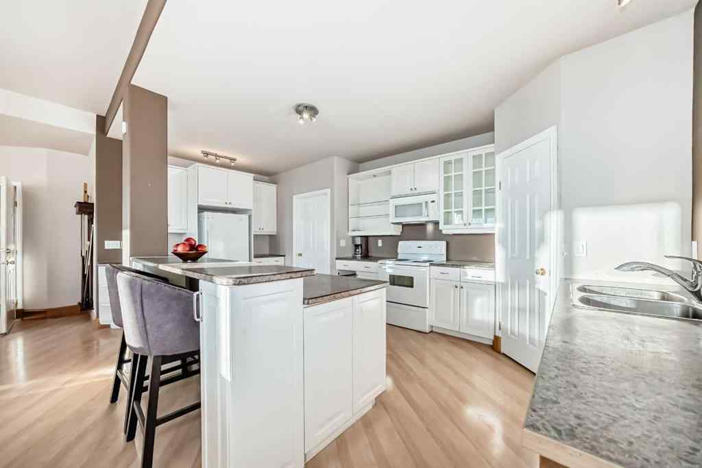 MLS® A2264291 - 8121 408 Avenue E in NONE Rural Foothills County, Residential