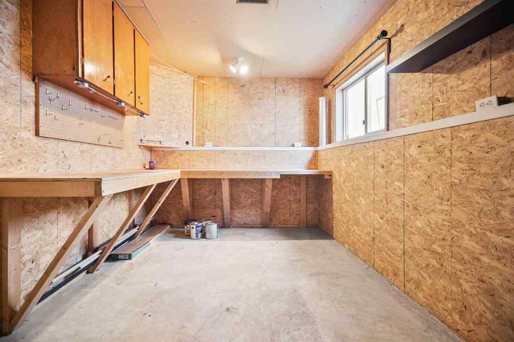 MLS® A2264294 - 23 Riverstone Crescent SE in Riverbend Calgary, Residential