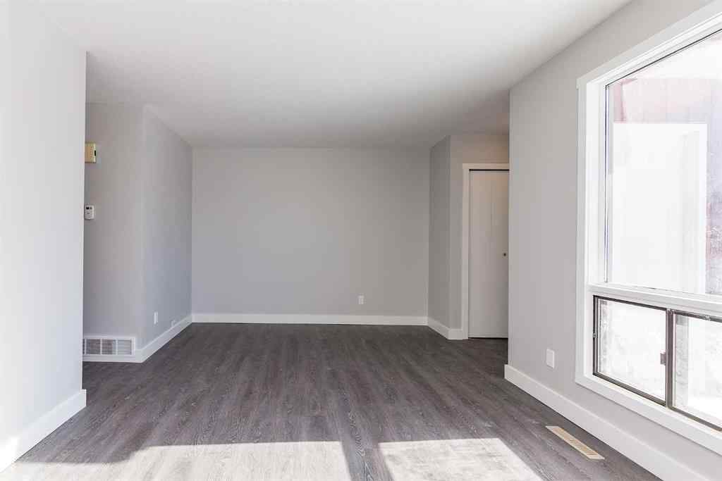 MLS® A2264295 - 1012 20A Avenue  in NONE Coaldale, Rental