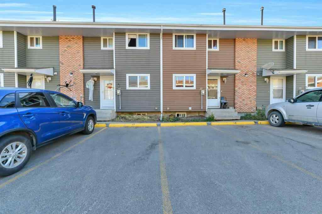 MLS® A2264297 - Unit #17 5806 61 Street  in Riverside Meadows Red Deer, Residential