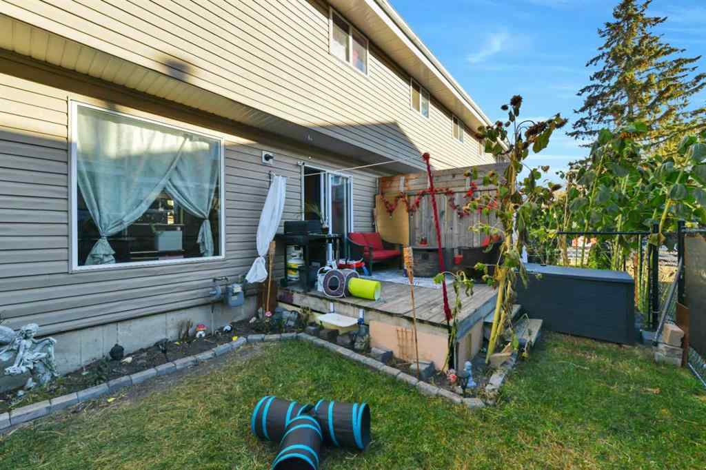 MLS® A2264297 - Unit #17 5806 61 Street  in Riverside Meadows Red Deer, Residential