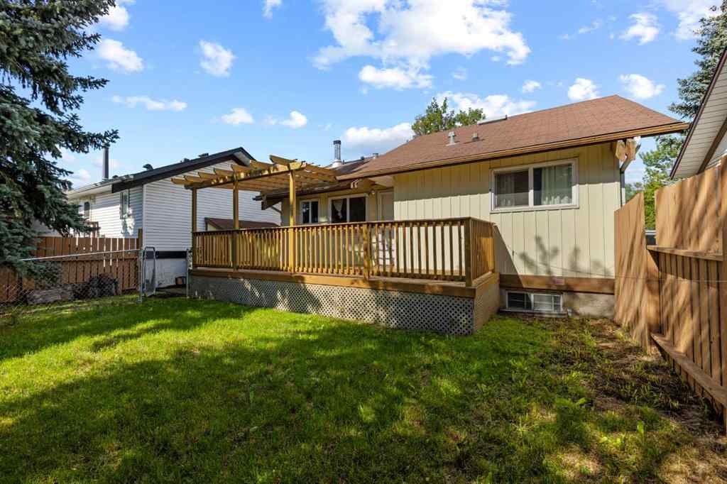 MLS® A2264300 - 132 Whitehill Place NE in Whitehorn Calgary, Residential