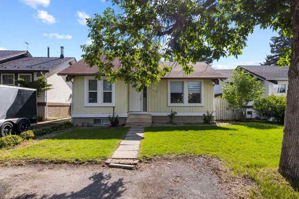 MLS® A2264300 - 132 Whitehill Place NE in Whitehorn Calgary, Residential