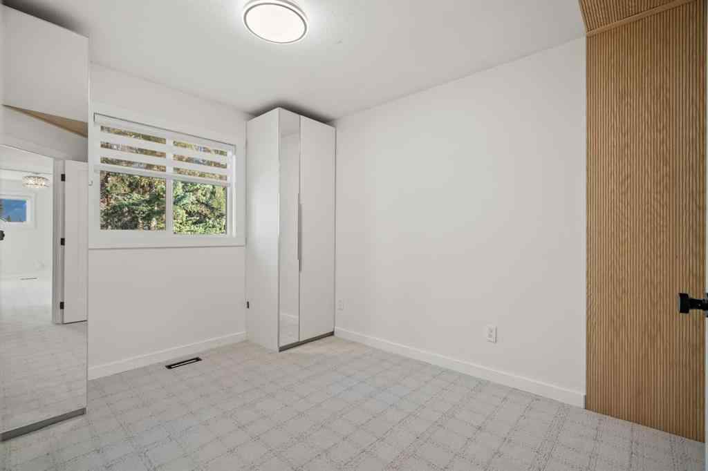 MLS® A2264303 - 327 Canyon Close  in Avens/Canyon Close Canmore, Residential