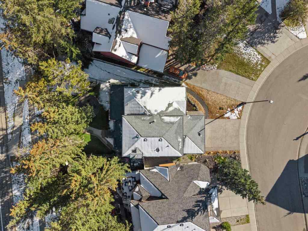 MLS® A2264303 - 327 Canyon Close  in Avens/Canyon Close Canmore, Residential