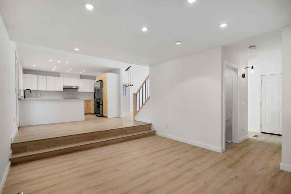 MLS® A2264303 - 327 Canyon Close  in Avens/Canyon Close Canmore, Residential