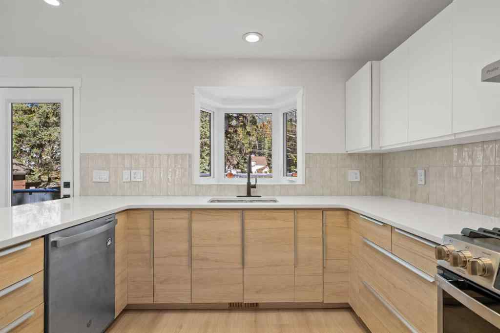 MLS® A2264303 - 327 Canyon Close  in Avens/Canyon Close Canmore, Residential