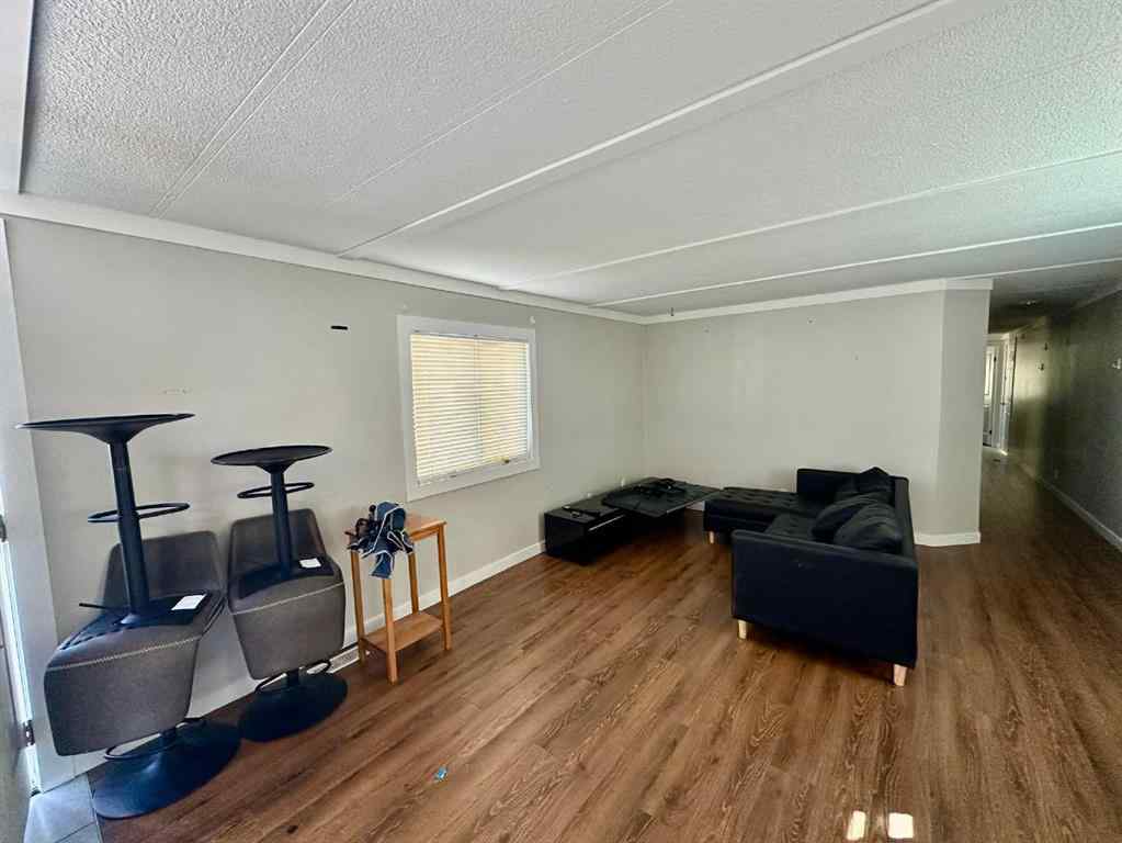 MLS® A2264309 - Unit #5 5301 2 Street  in NONE Coalhurst, Mobile