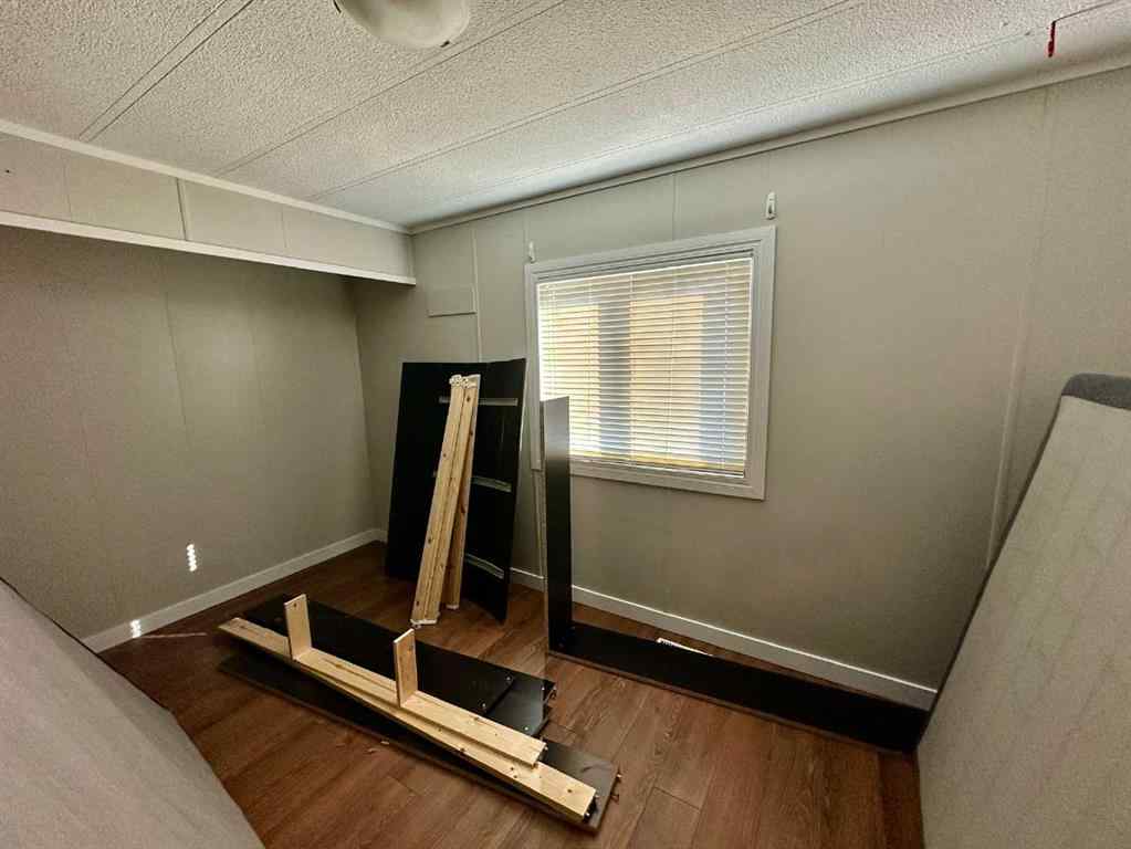 MLS® A2264309 - Unit #5 5301 2 Street  in NONE Coalhurst, Mobile