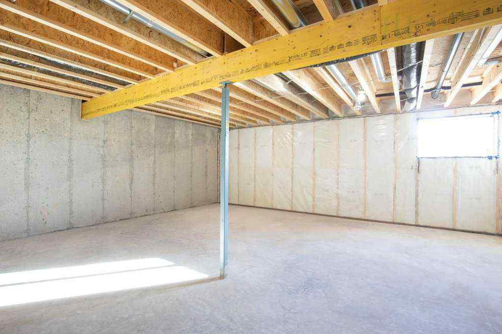 MLS® A2264317 - 114 Gray Close  in Grayhawk Sylvan Lake, Residential