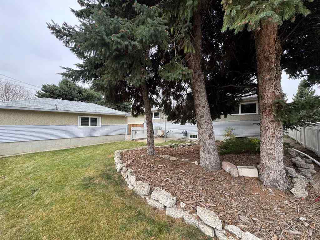 MLS® A2264323 - 1409 13 Avenue N in Winston Churchill Lethbridge, Residential
