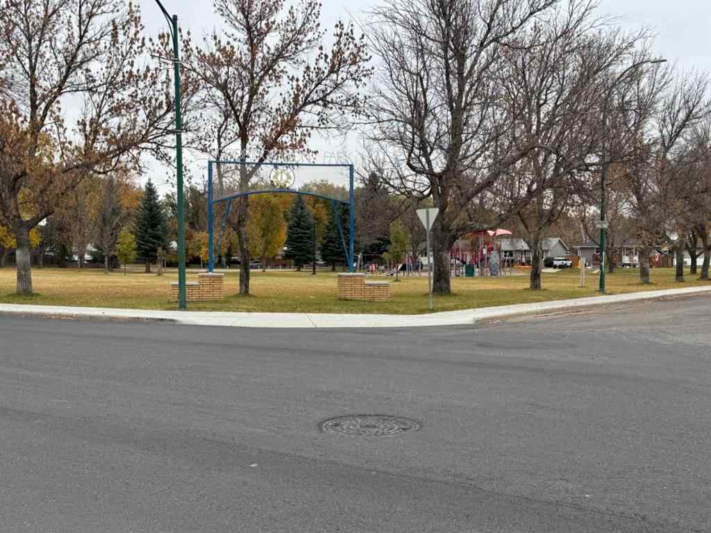 MLS® A2264323 - 1409 13 Avenue N in Winston Churchill Lethbridge, Residential