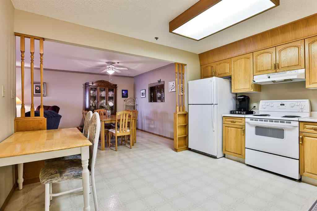 MLS® A2264325 - Unit #110 20 3 Street S in Downtown Lethbridge, Residential