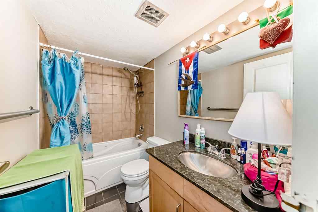 MLS® A2264327 - Unit #201 315 9A Street NW in Sunnyside Calgary, Residential