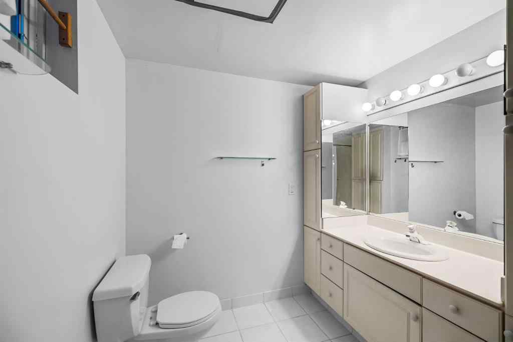 MLS® A2264328 - 428 49 Avenue SW in Elboya Calgary, Residential